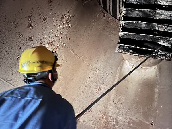 1652408106236837.jpeg 水冷塔內(nèi)部.jpg