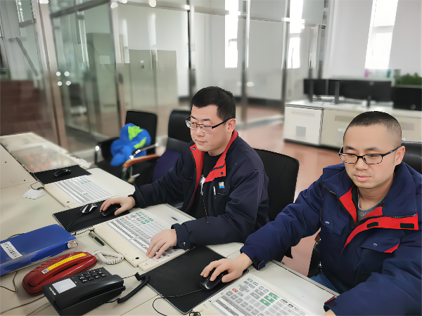 1676944500420740.png 2月20日,尿素車間化工三班中控人員精心操作(1).png