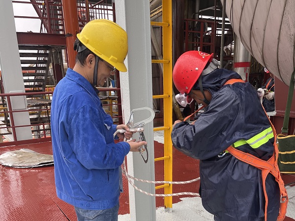 1683362590855857.jpeg 安全督察隊-張師傅確認(rèn)作業(yè)人員安全措施.jpg