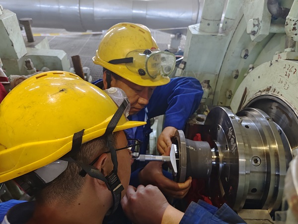 1683948571561349.jpeg 三期氨壓機(jī)組檢修.jpg