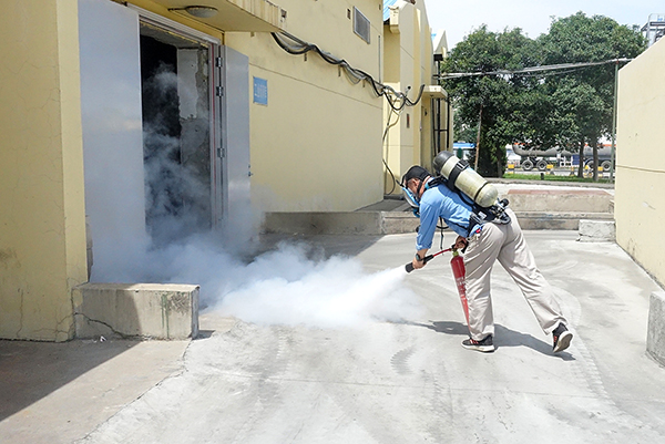 1686236233676152.jpeg 2023年6月8日運(yùn)銷市場部進(jìn)行硫磺庫著火事故應(yīng)急演練1   600.jpg