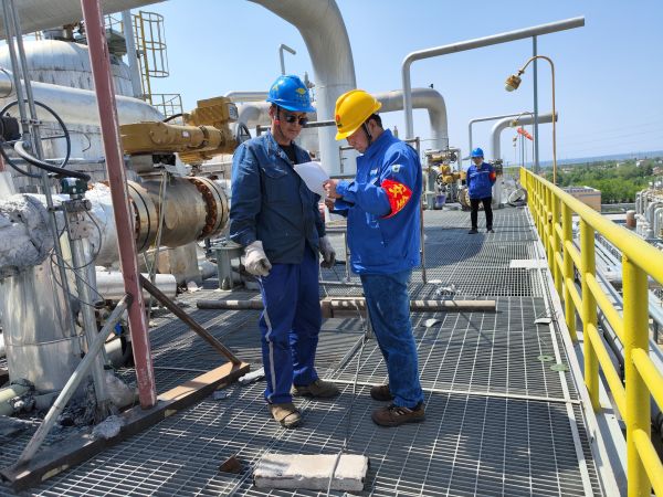 1687994800782176.jpeg 現場裝置區嚴格作業點安全票證辦理.jpg