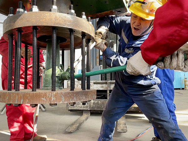 1697697655896056.jpeg 機械修造部  郭峰峰.jpg