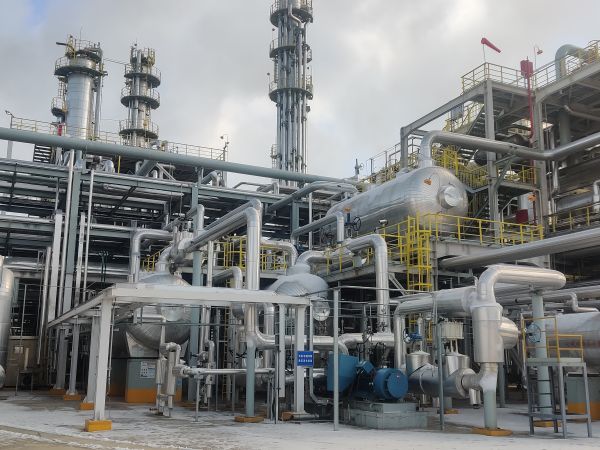 1703030644275045.jpeg _”甲醇差壓發(fā)電項目“裝置現(xiàn)場照片.jpg