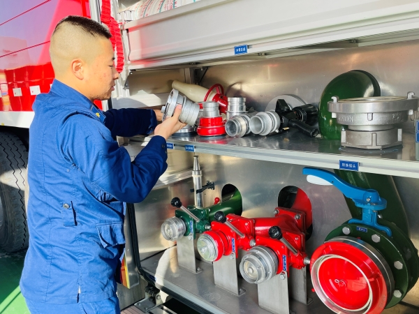 1707535295494016.jpeg 消防戰斗員器材檢查.jpg