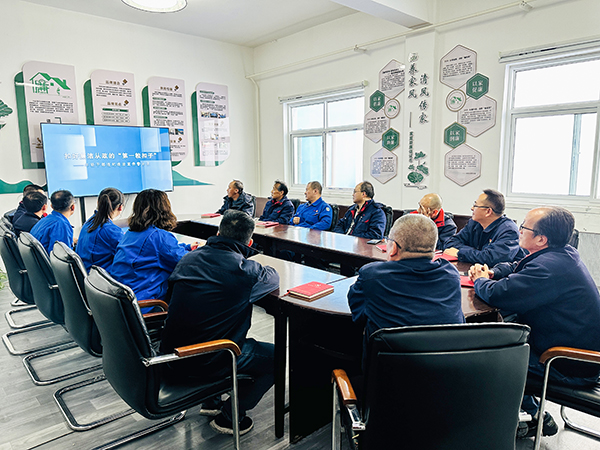 1709859146986357.jpeg 3月7日下午,物料車間黨支部組織黨員領導干部及行使公權力人員集體觀看警示教育片《扣好廉潔從政的第一粒扣子》.jpg