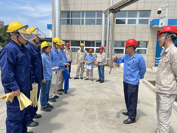 1719230877758001.jpeg 物料車間酸堿泄漏演練1  600.jpg