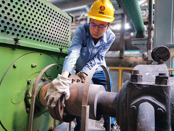 1726639834185881.jpeg 9月17日中秋節上午8點15分郝志豪對備機進行盤車   600.jpg