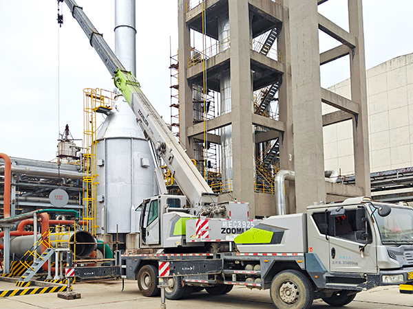 091744170168389782.jpg 4月9日水冷器封頭拆裝現場2.jpg