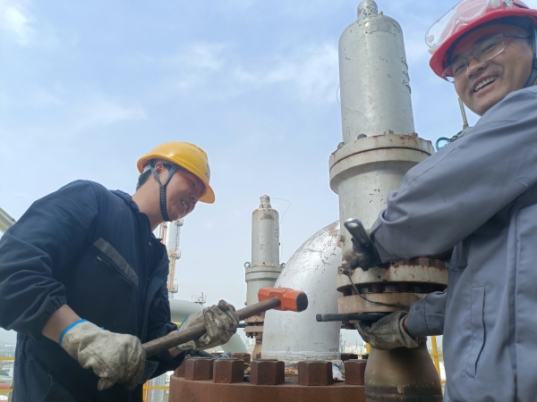 101744245613198134.jpg 同心協力,共赴大檢修.jpg