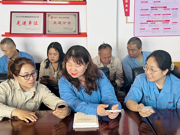 081746664500140345.jpg 5月7日物料車間黨支部組織保密教育主題當日活動-黨員杜玲、李青、呂丹參與線上保密知識競答.jpg