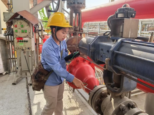 051751681656619231.jpg 2025.7.5嚴把安全檢測關 護航裝置搶修戰2.jpg